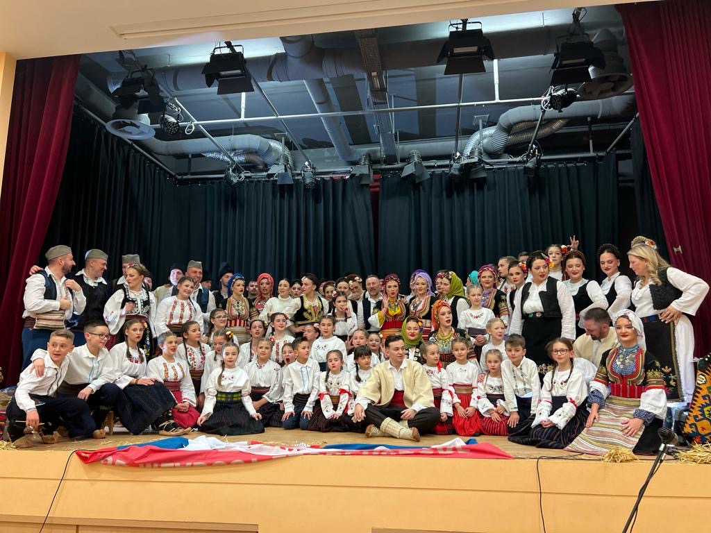 SVEČANO I TRADICIONALNO Društva ASSF pokazala kako se čuva srpska tradicija i kultura u Austriji (FOTO)