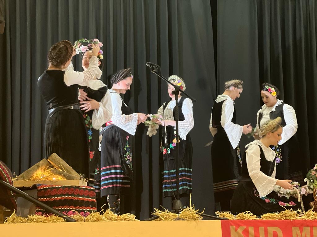 SVEČANO I TRADICIONALNO Društva ASSF pokazala kako se čuva srpska tradicija i kultura u Austriji (FOTO)