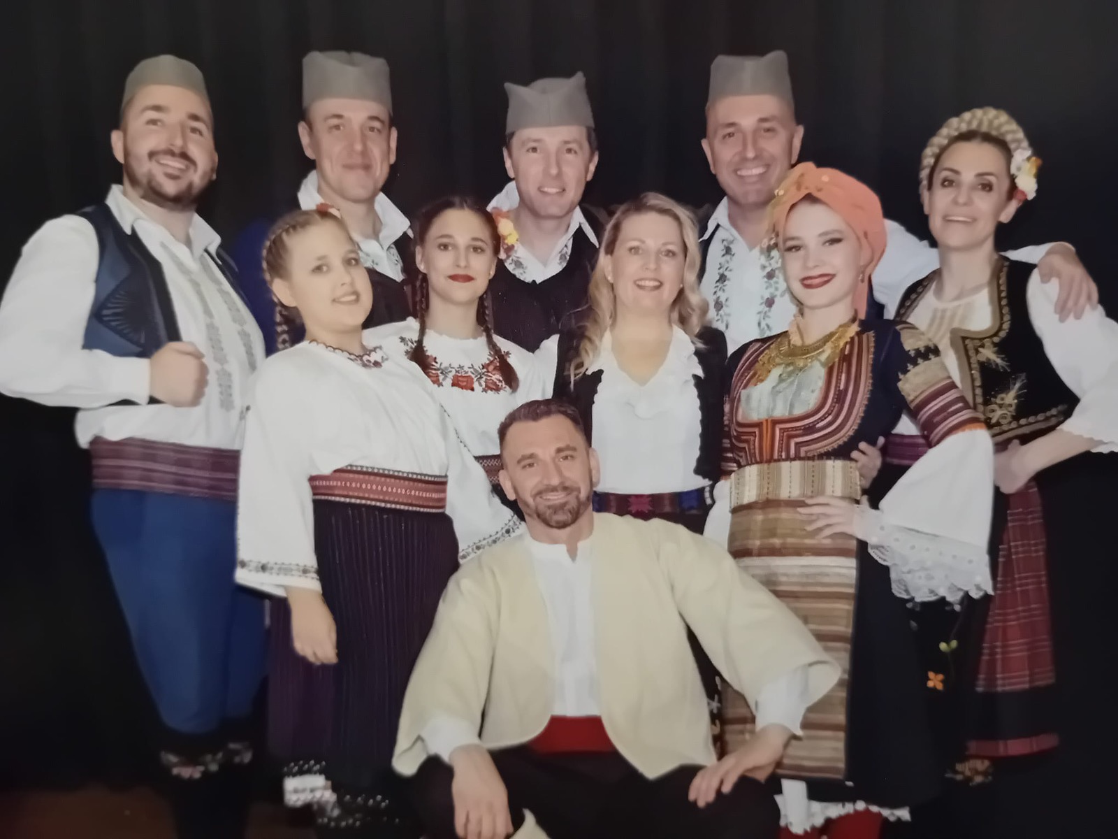 SVEČANO I TRADICIONALNO Društva ASSF pokazala kako se čuva srpska tradicija i kultura u Austriji (FOTO)