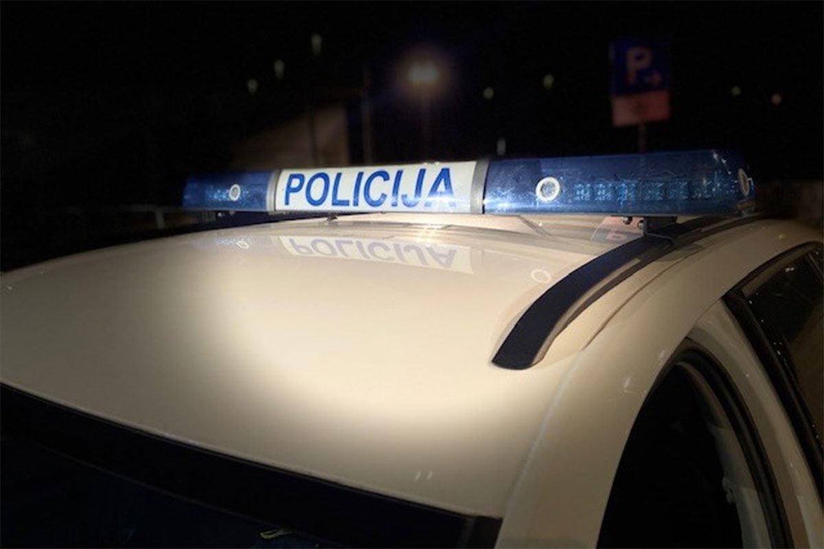 Policija upala u šumu i prekinula žurku