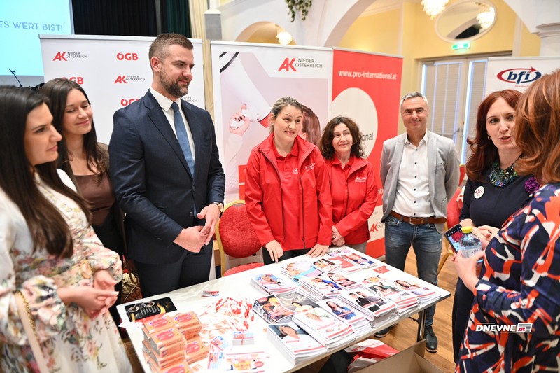 Održan 1. Ženski sajam, Predstavništvo Republike Srpske dalo podršku (FOTO)