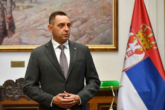 Vulin: Srpska država jaka, Vučić nije Janukovič