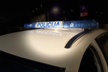 Policija upala u šumu i prekinula žurku